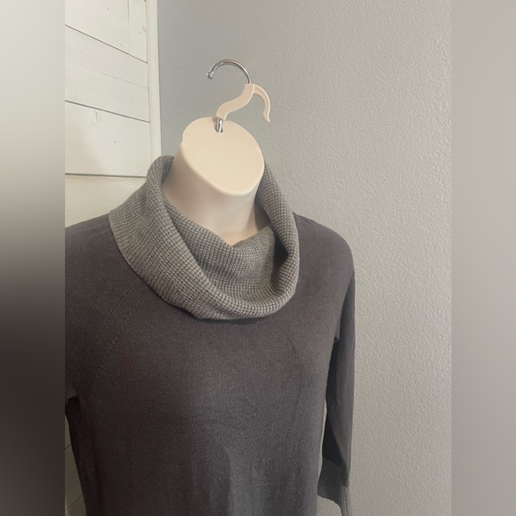 Womens cowl neck buttery soft sweater - Picture 2 of 5
